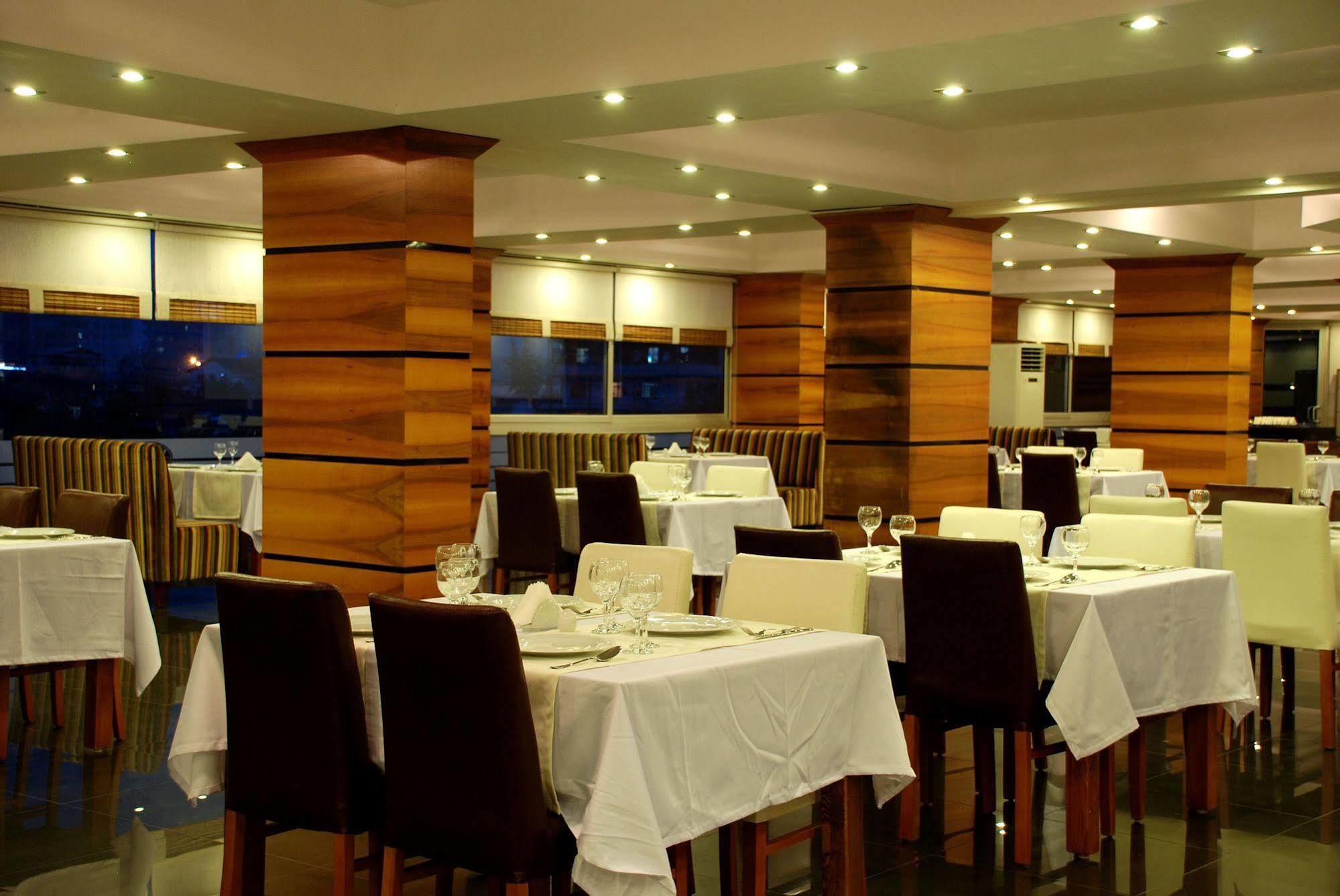 Han Hotel Antalya Bagian luar foto