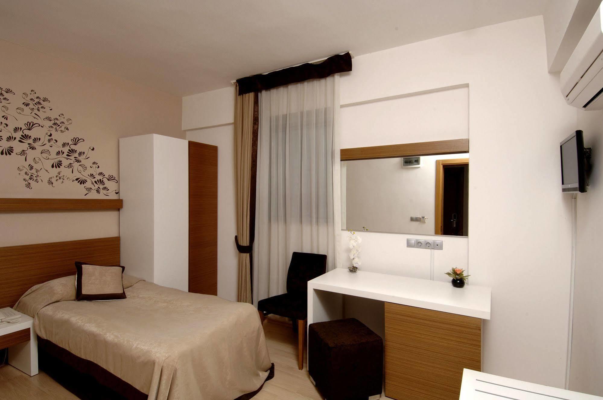 Han Hotel Antalya Bagian luar foto