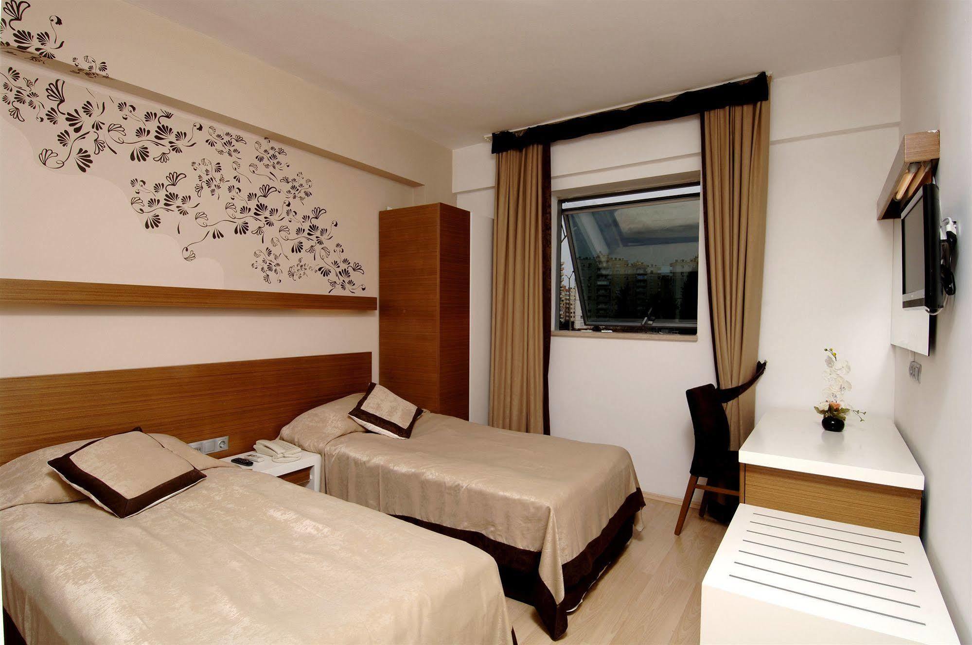 Han Hotel Antalya Bagian luar foto