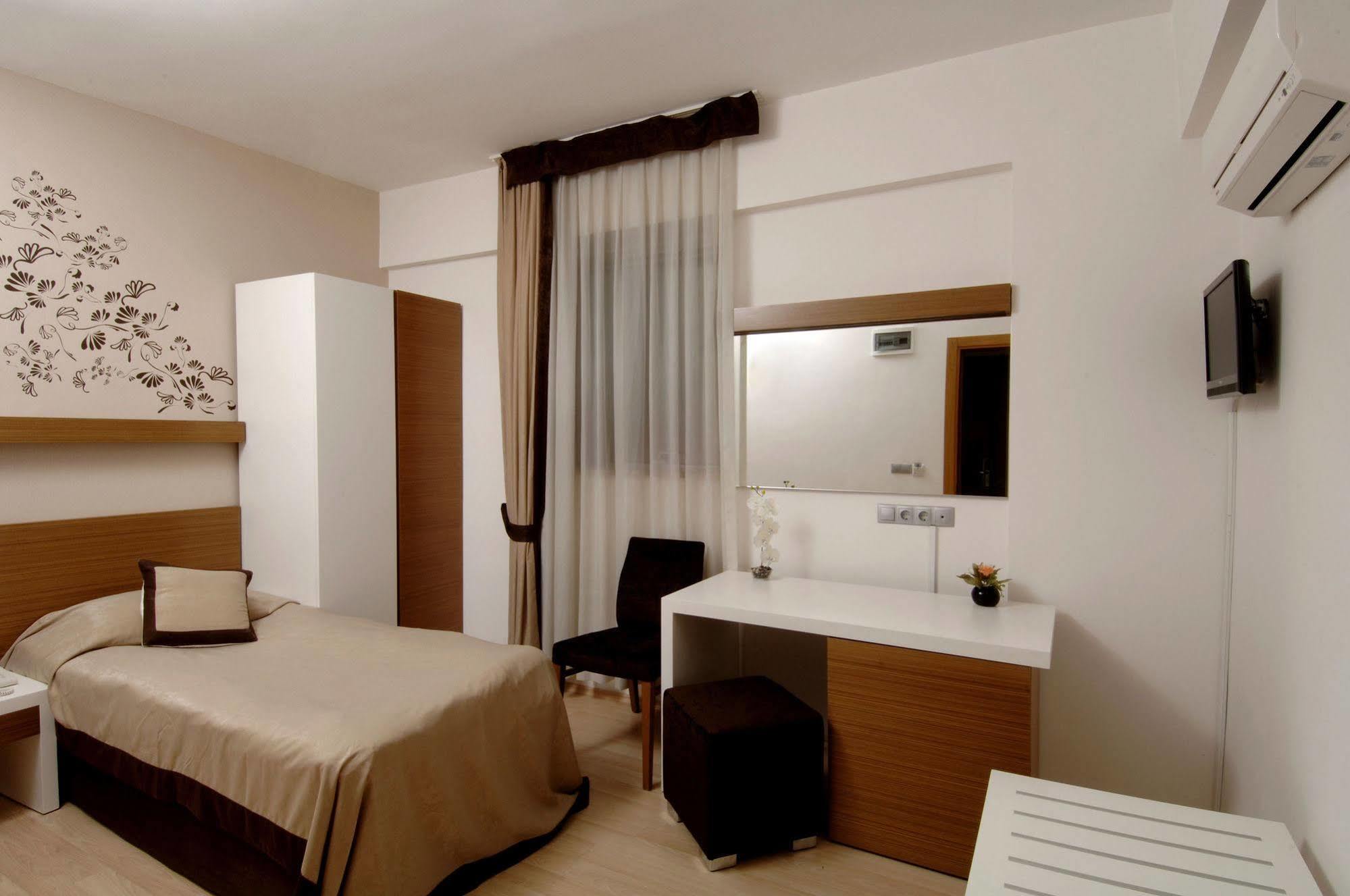Han Hotel Antalya Bagian luar foto