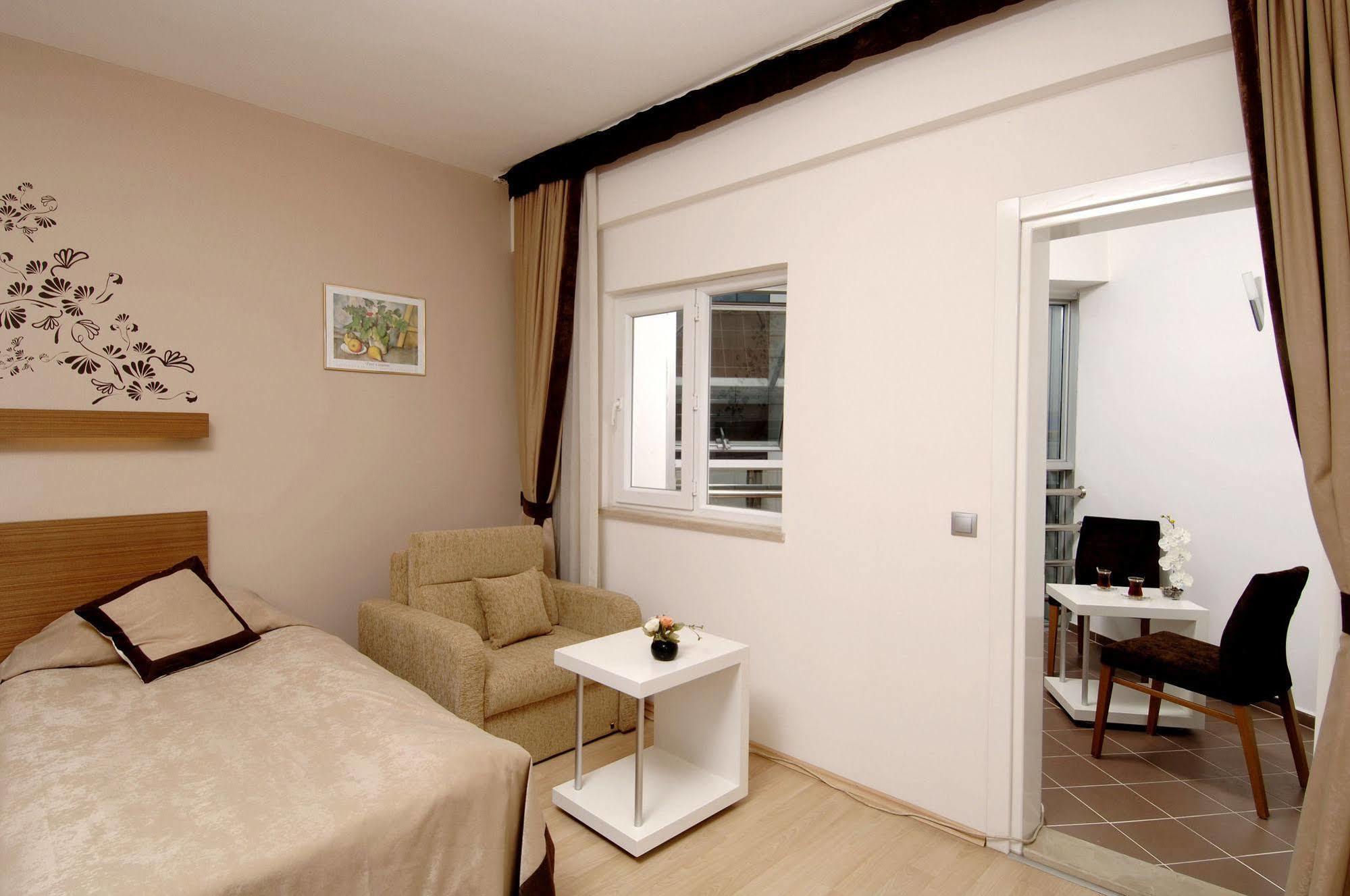 Han Hotel Antalya Bagian luar foto