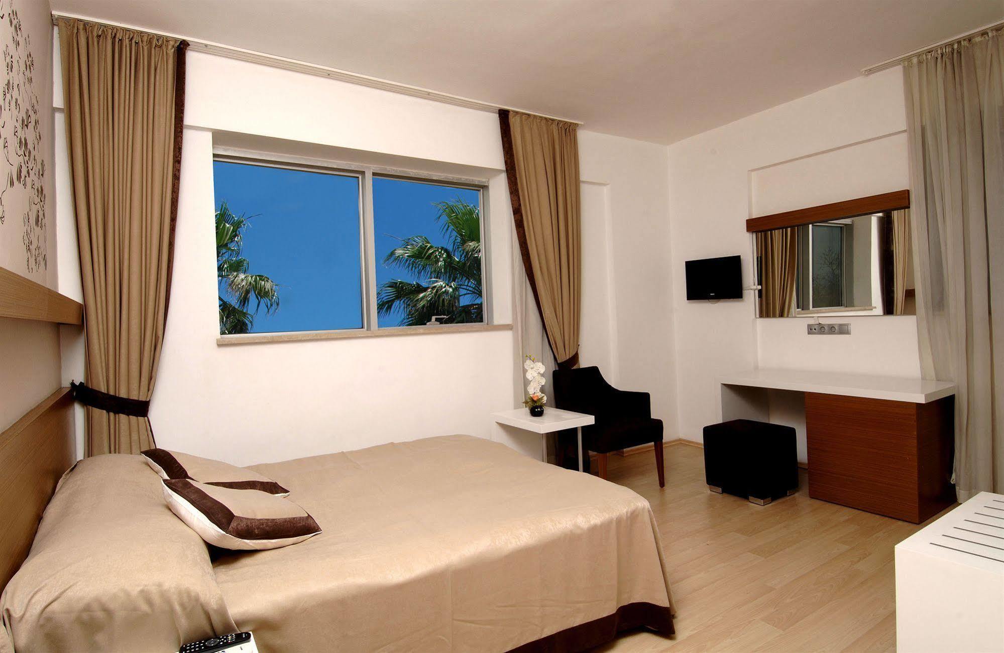 Han Hotel Antalya Bagian luar foto